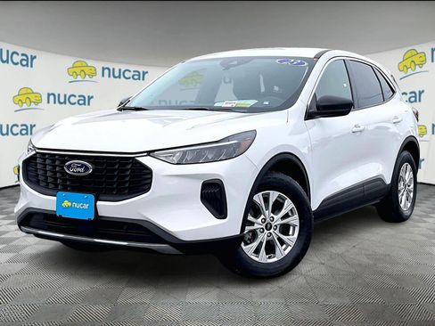 Used 2023 Ford Escape Active image 3