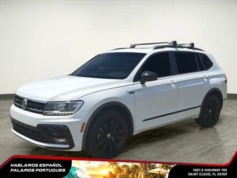 Used 2020 Volkswagen Tiguan SE R-Line FWD image 2