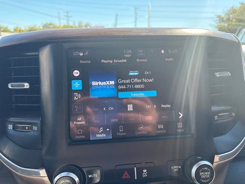 Used 2022 RAM 3500 Laramie w/ Chrome Appearance Group image 19