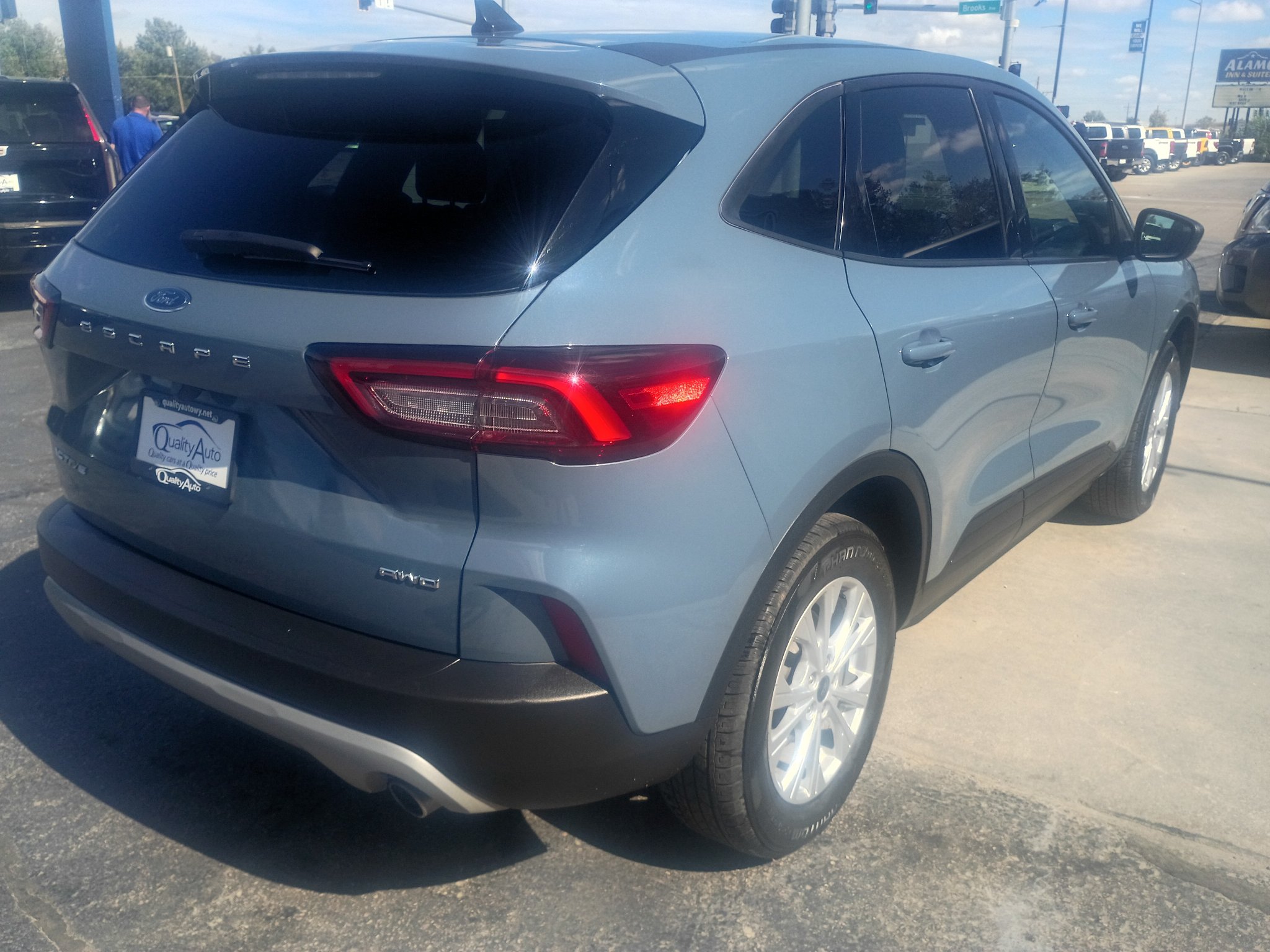 Used 2025 Ford Escape Active AWD/4WD image 6