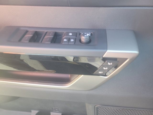 Used 2025 Toyota Sequoia Limited AWD/4WD image 26