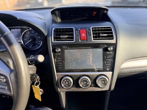 Used 2015 Subaru Crosstrek 2.0i Limited image 10