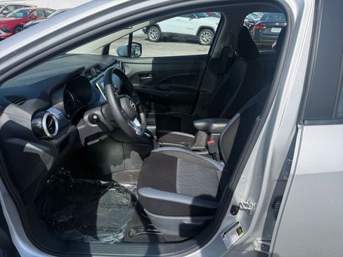 Used 2025 Nissan Versa SV image 25