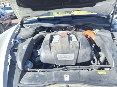 Used 2011 Porsche Cayenne S image 27