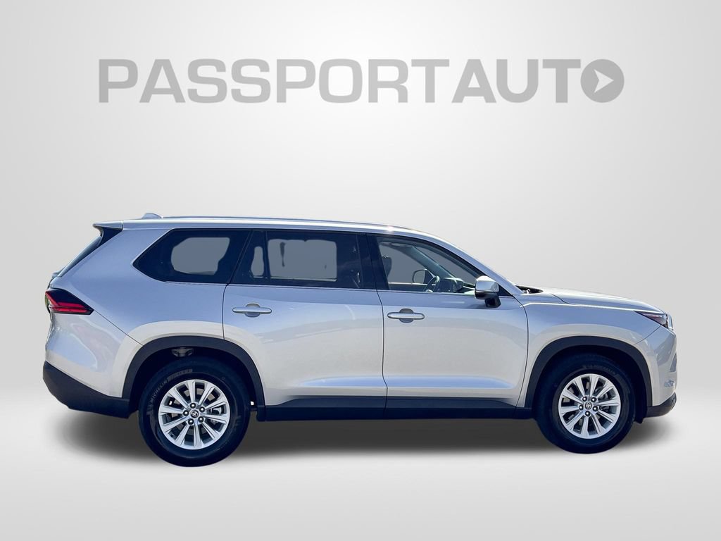 Used 2025 Toyota Grand Highlander AWD image 12