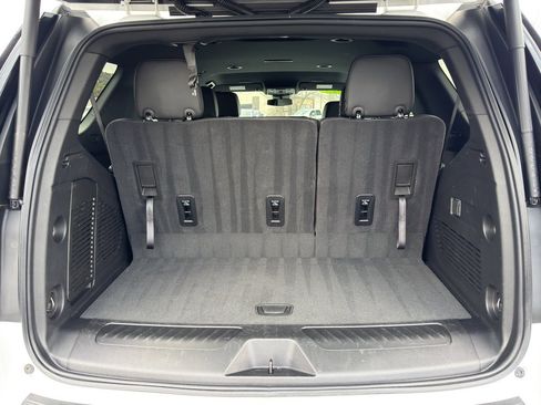 Used 2025 Chevrolet Tahoe LT image 11