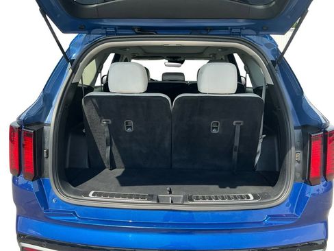 Used 2022 Kia Sorento S w/ Panoramic Sunroof Package FWD image 24