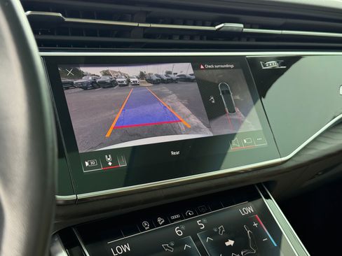Used 2022 Audi Q8 Premium Plus image 23