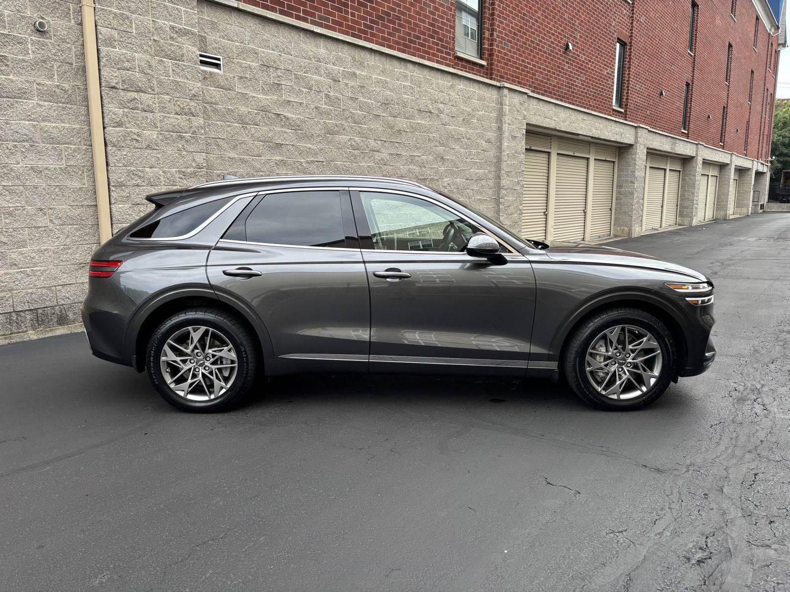 Used 2024 Genesis GV70 2.5T w/ Advanced Package AWD/4WD image 2