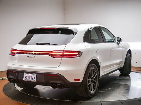 Certified 2026 Porsche Macan Turbo AWD/4WD image 8