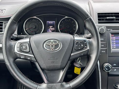 Used 2015 Toyota Camry SE FWD image 23