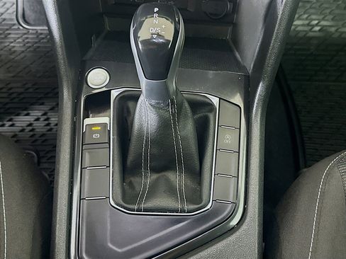 Used 2022 Volkswagen Tiguan S FWD image 24