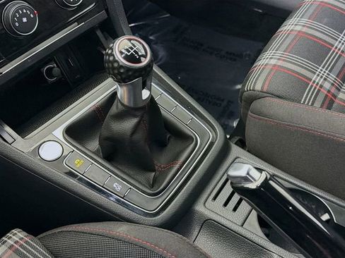 Used 2019 Volkswagen GTI Rabbit Edition image 17
