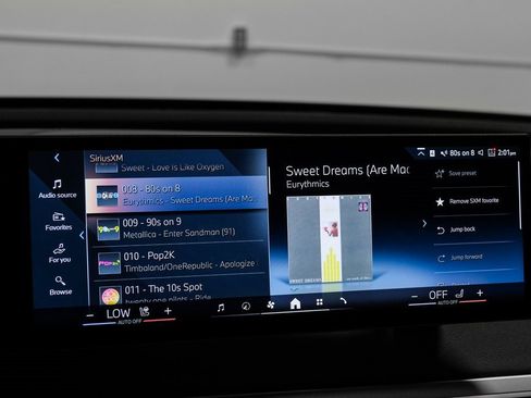 Used 2025 BMW iX xDrive50 image 31