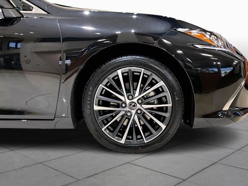 Used 2024 Lexus ES 350 w/ Premium Package image 10