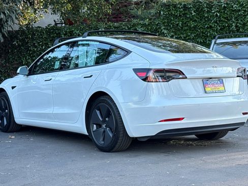 Used 2022 Tesla Model 3 image 6