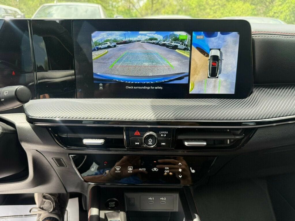 Used 2025 Nissan Kicks SR w/ SR Premium Package FWD image 6