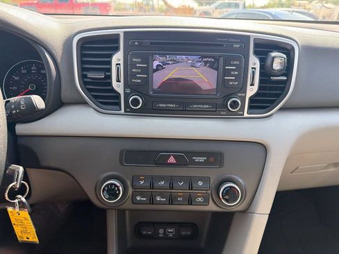 Used 2017 Kia Sportage LX AWD/4WD image 12