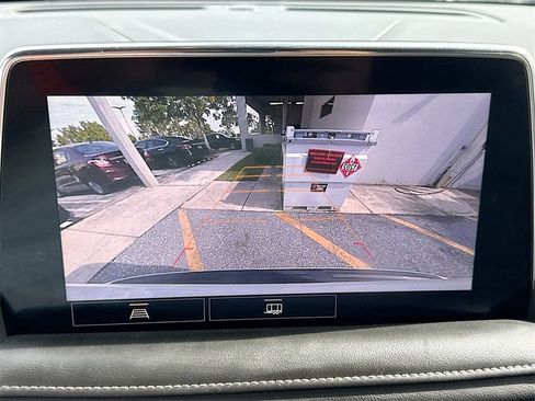 Used 2021 GMC Yukon XL SLT image 15