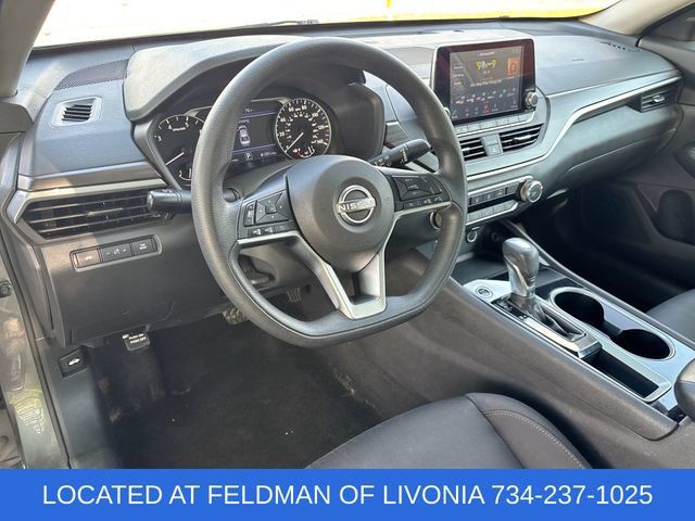 Used 2024 Nissan Altima 2.5 SV FWD image 10