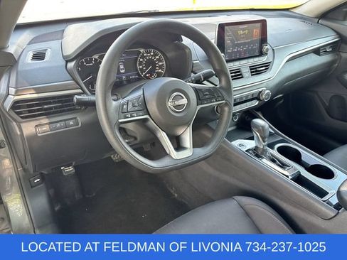 Used 2024 Nissan Altima 2.5 SV FWD image 10
