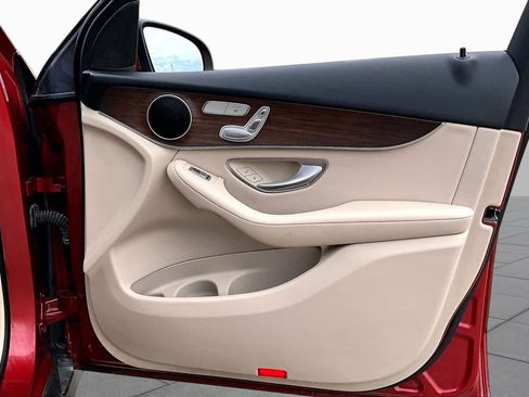Used 2022 Mercedes-Benz GLC 300 image 20