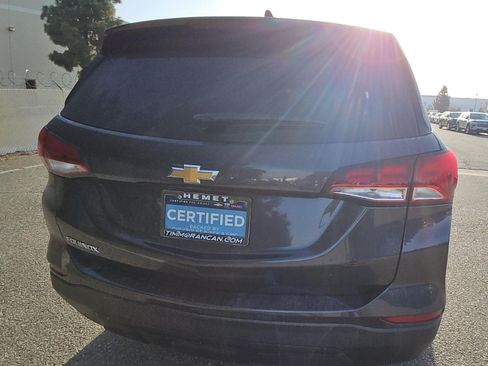 Used 2022 Chevrolet Equinox LS w/ LS Convenience Package FWD image 2