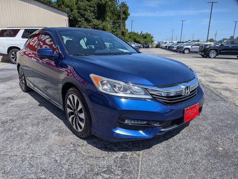 Used 2017 Honda Accord Hybrid Sedan image 6