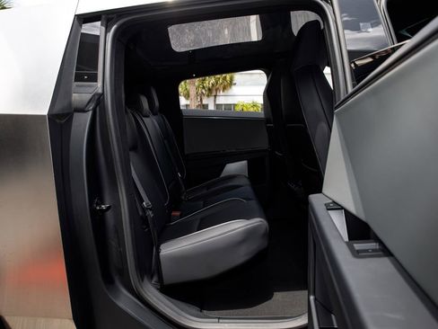 Used 2025 Tesla Cybertruck AWD Crew Cab image 16