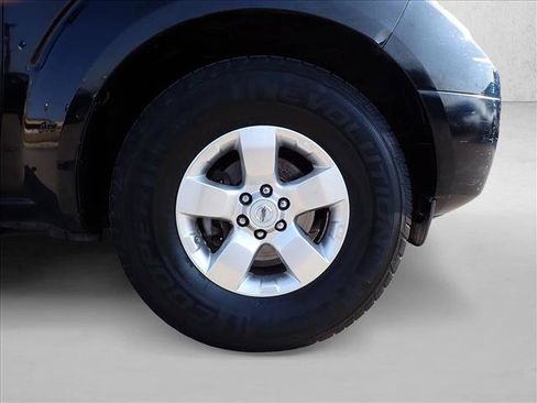 Used 2012 Nissan Frontier SV RWD image 4