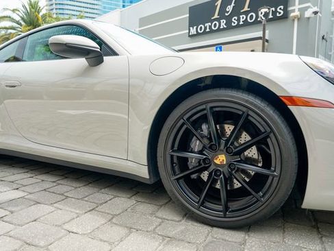 Used 2021 Porsche 911 Carrera 4 AWD/4WD image 35