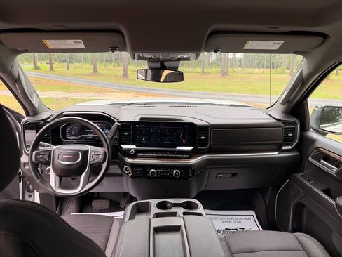 Used 2023 GMC Sierra 1500 SLE AWD/4WD image 14