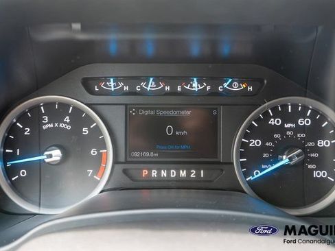 Used 2017 Ford F250 XLT w/ XLT Premium Package AWD/4WD image 21
