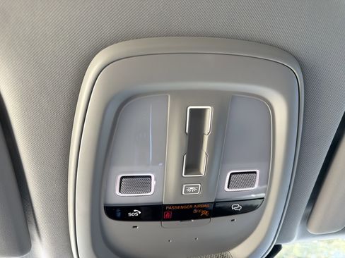 Certified 2025 Volvo XC60 B5 Plus image 29