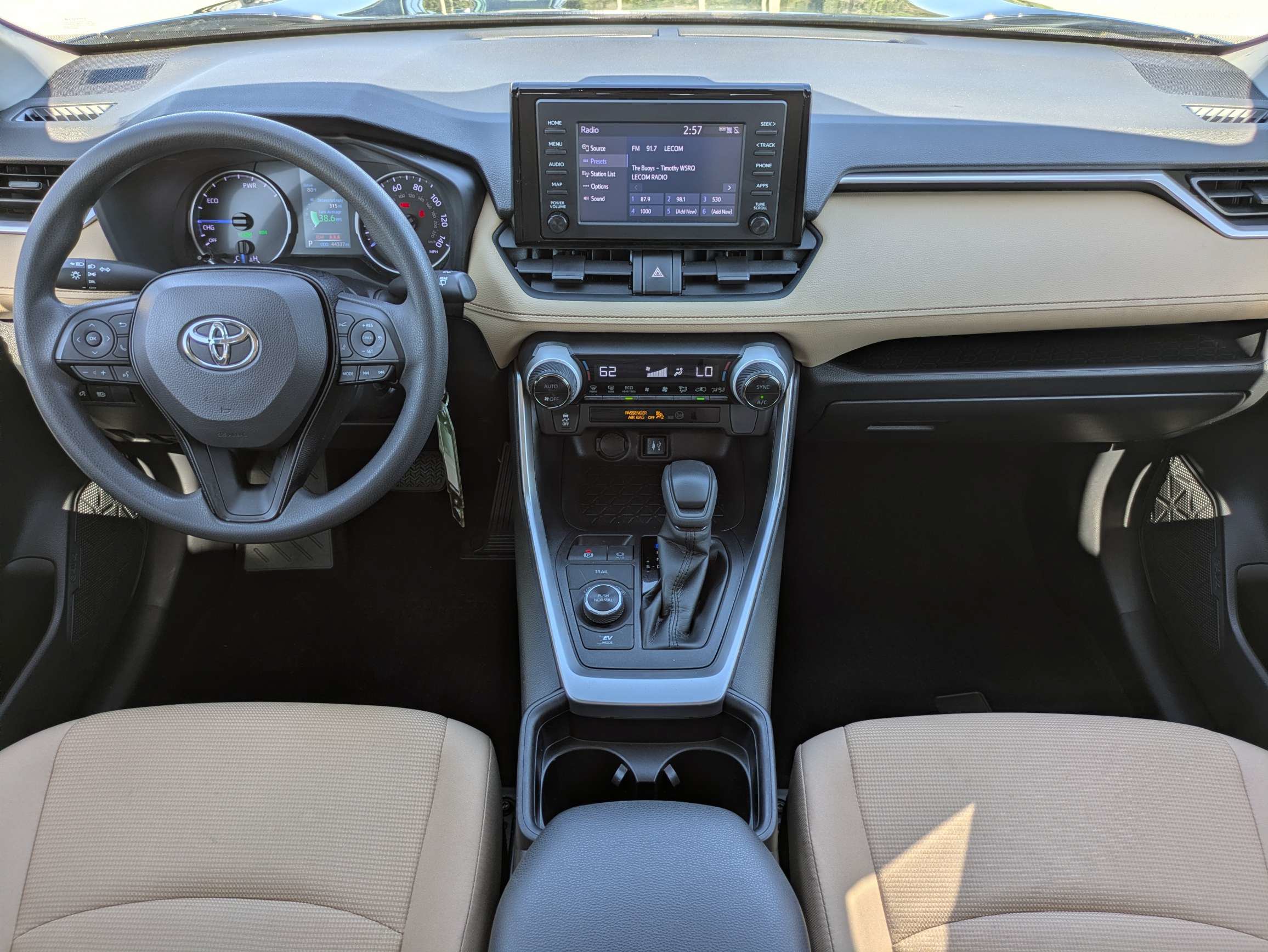 Used 2019 Toyota RAV4 LE w/ Protection Package AWD/4WD image 15