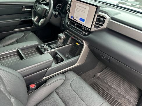 Used 2022 Toyota Tundra Limited image 16