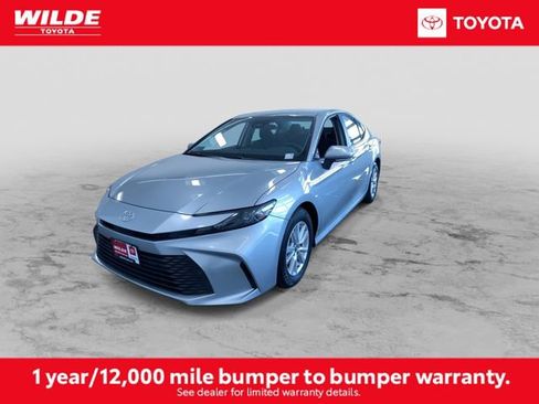 Certified 2025 Toyota Camry LE image 4