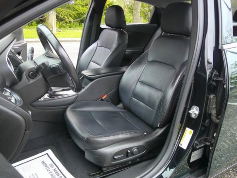 Used 2017 Chevrolet Malibu LT w/ Leather Package FWD image 70