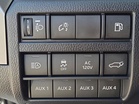 Used 2025 Toyota 4Runner TRD Off-Road Premium image 27