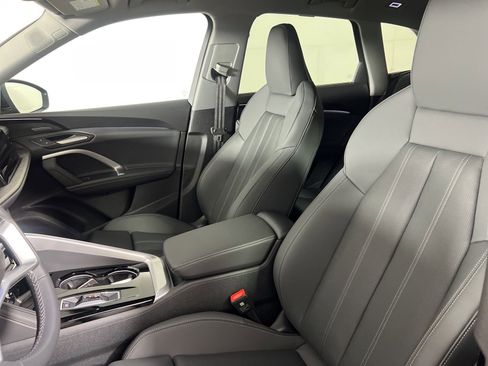 Certified 2025 Audi Q5 2.0T Premium Plus w/ Premium Plus image 12