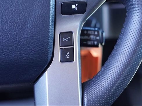 Used 2018 Toyota Tacoma SR5 image 25