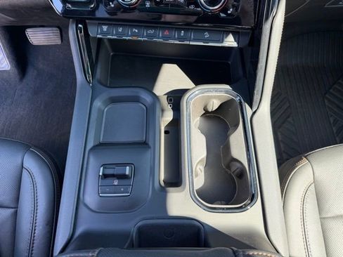 Used 2025 GMC Sierra 2500 AT4 w/ AT4 Premium Plus Package image 19