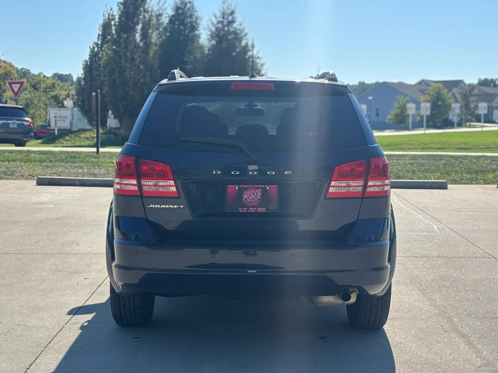 Used 2020 Dodge Journey SE FWD image 9