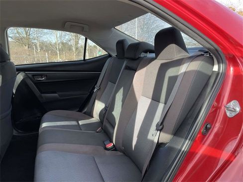 Used 2018 Toyota Corolla LE image 17