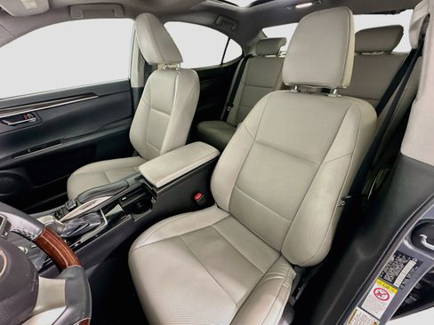 Used 2018 Lexus ES 350 w/ Navigation System Package FWD image 13