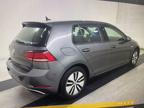 Used 2018 Volkswagen e-Golf SEL Premium w/ Driver Assistance Package FWD image 3