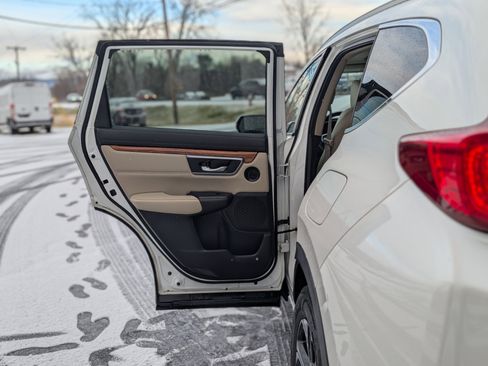 Used 2017 Honda CR-V Touring image 34