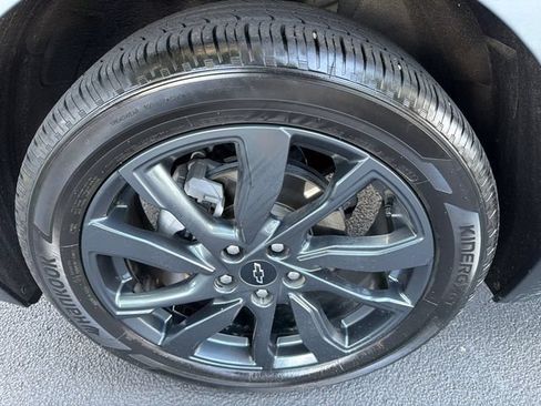 Used 2023 Chevrolet Equinox RS w/ RS Leather Package FWD image 11