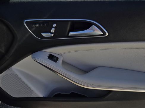 Used 2020 Mercedes-Benz GLA 250 image 8