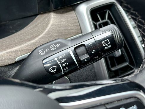 Used 2023 Kia Sorento S w/ Panoramic Sunroof Package AWD/4WD image 33